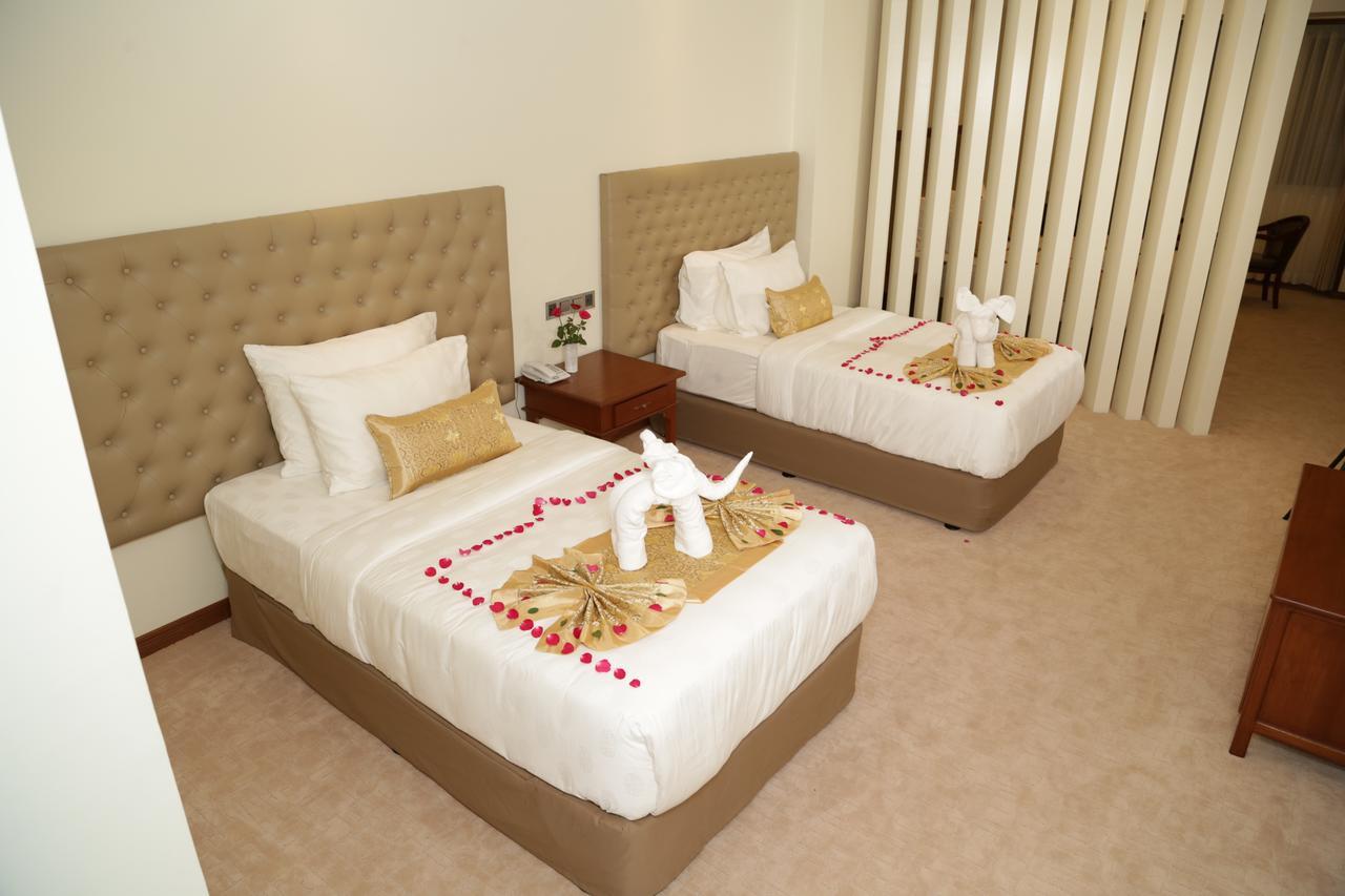Pacific Hotel Rangun Kültér fotó