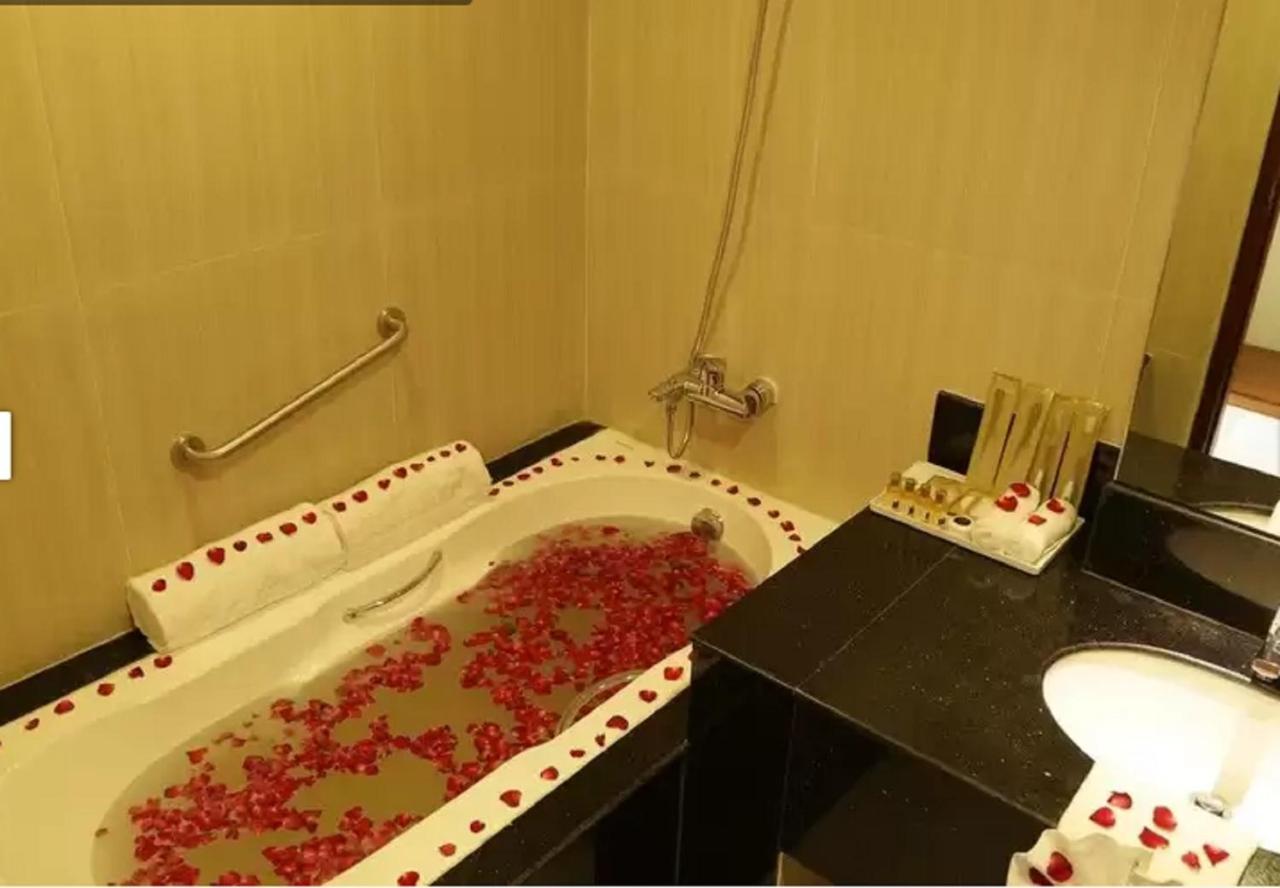 Pacific Hotel Rangun Kültér fotó